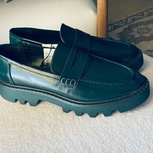 ZARA new loafers dark green in size 11
